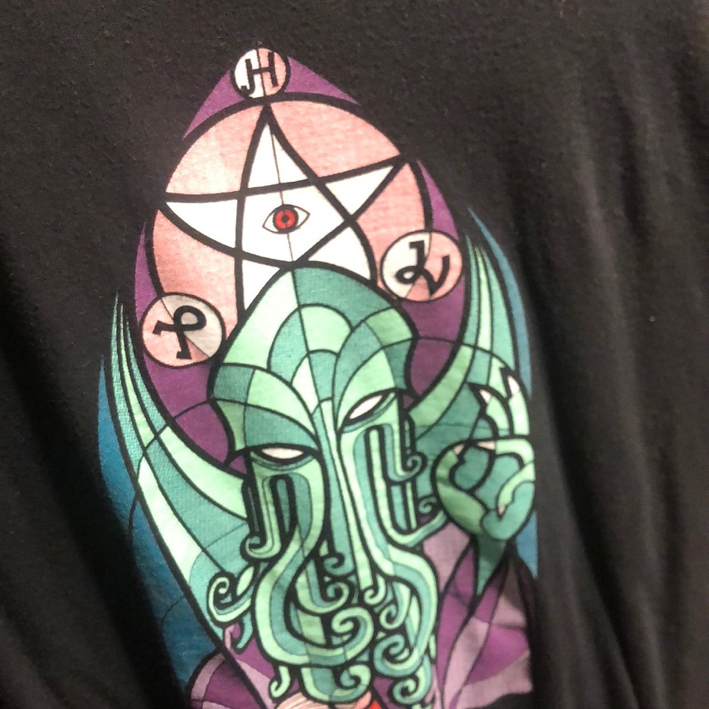 HOT TOPIC SHIRT